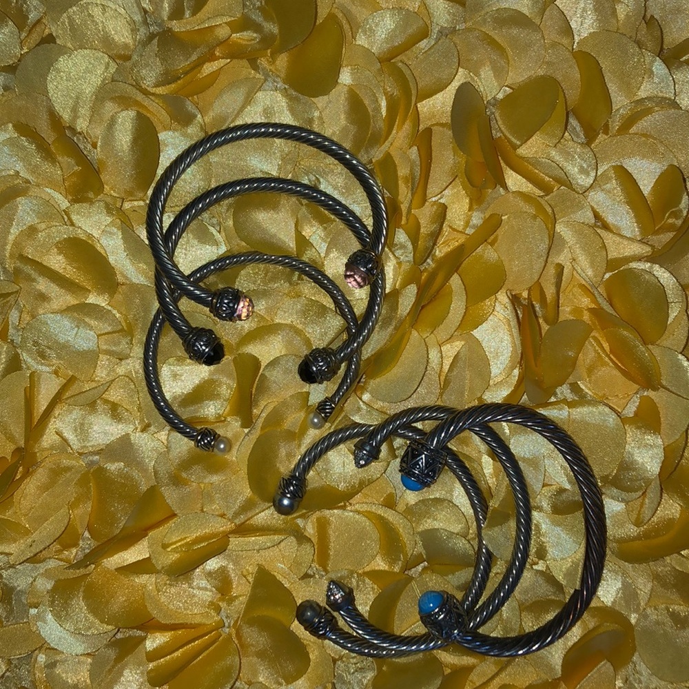 6 METAL BANGLES WITH STONES - Picture 2 of 4